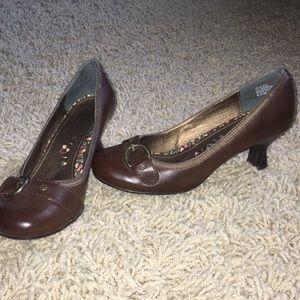 Classic brown pump